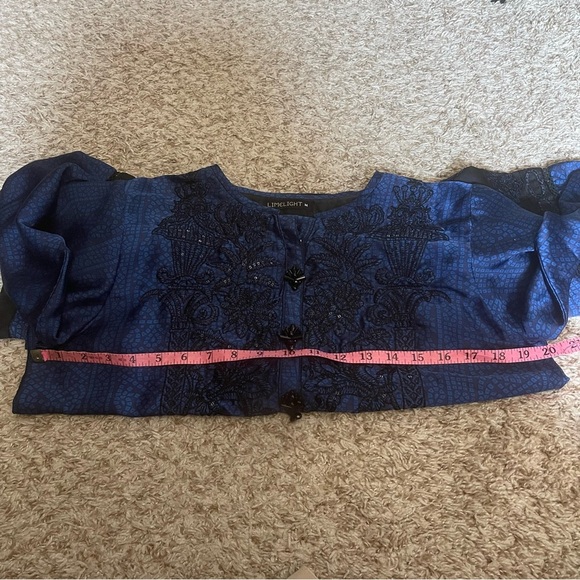 Elegant Blue and Black Lace Tunic - Picture 8 of 10